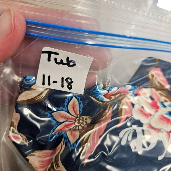 DG2 Womens Bright Floral Long Sleeve Blouse XL Polyester Blue & Pink Full Zip - Picture 9 of 9